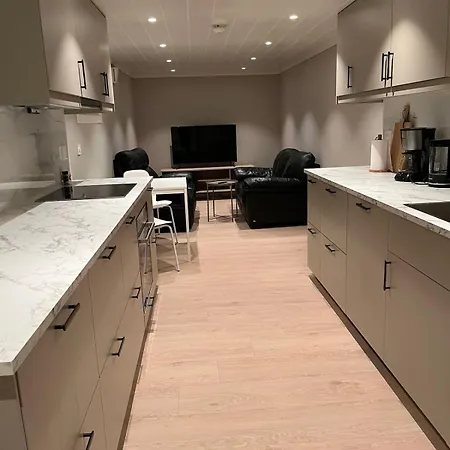 아파트 Basement Tokheim